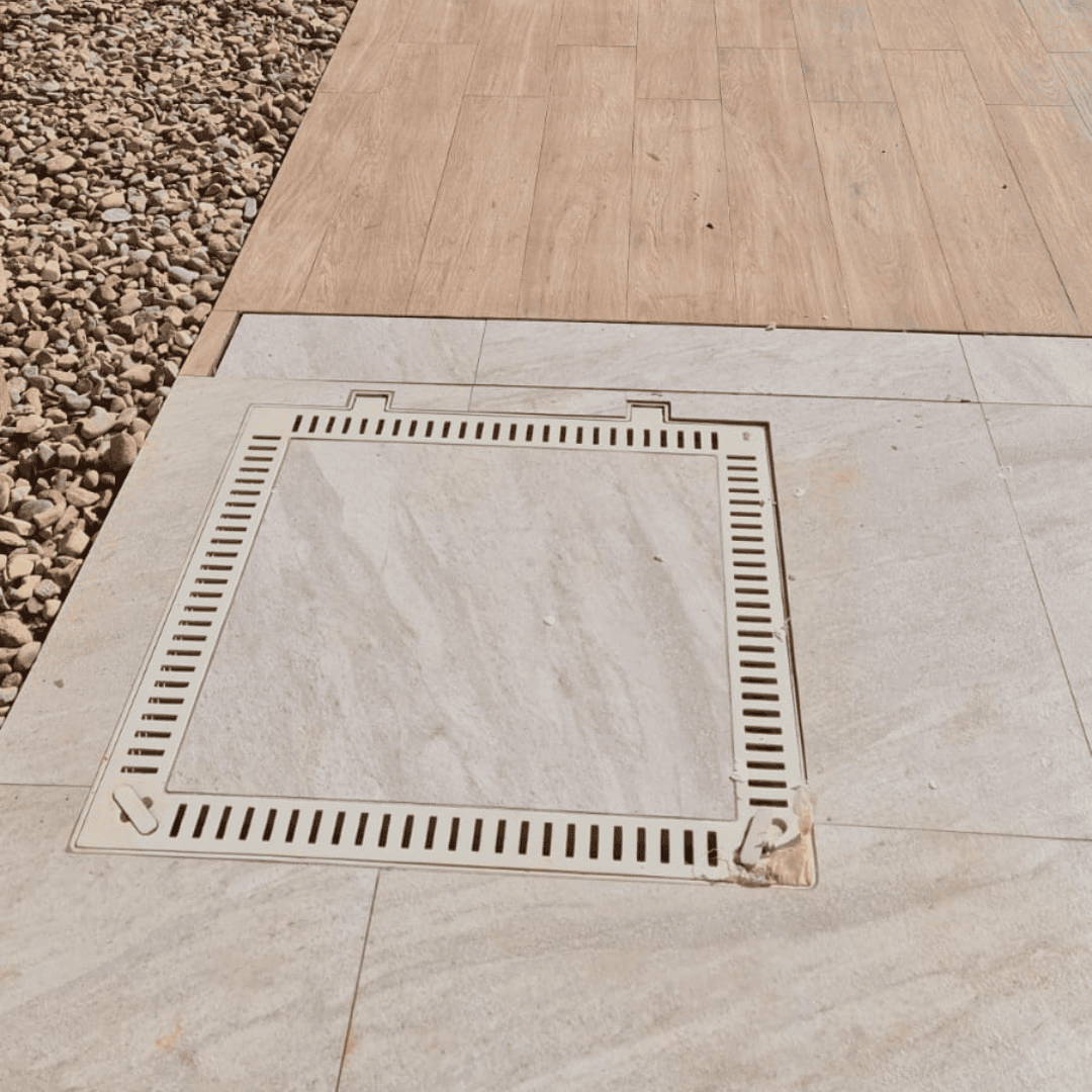 TCM Articulada Rebaixada com Grelha Aparente